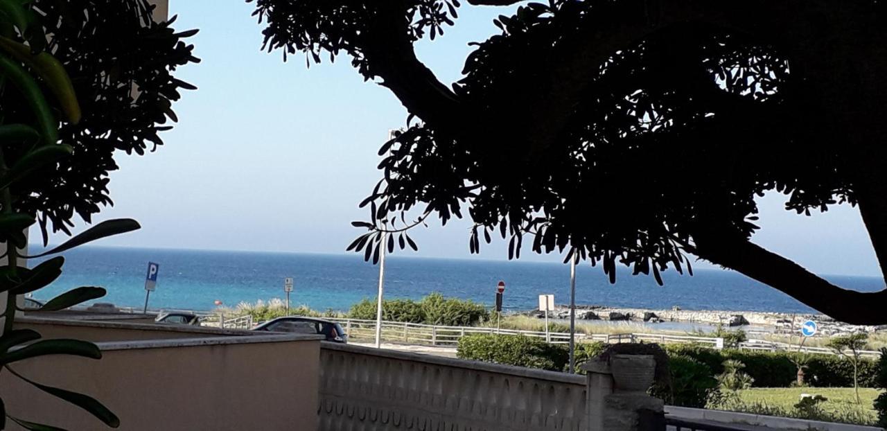 Bilocale Punta Rosa - Fronte Spiaggia Otranto Buitenkant foto